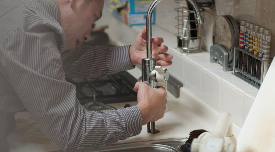 Expert burst pipe repair services in Browns, IL